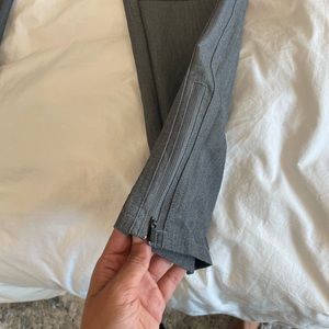 Figs graphite scrub pants. Discontinued design on knee and zip bottom. Like new!
